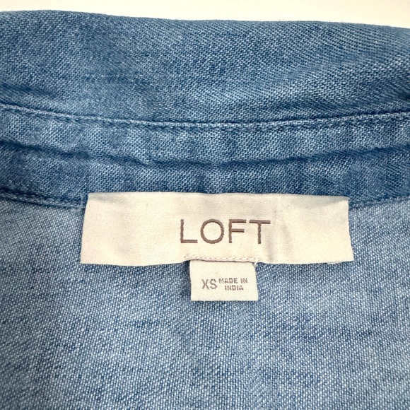 LOFT Oversized Button Down Shirt Womens Blue Chambray Denim Long Sleeve XS - Picture 2 of 4